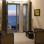 Never On Monday Studio-apartment